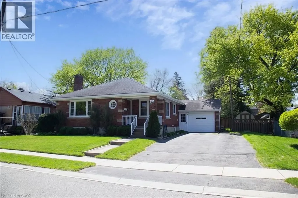 42 Hawthorne Avenue Simcoe ON N3Y 2L9