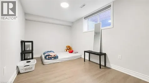 154 Tartan Avenue Kitchener ON N2R 0N3