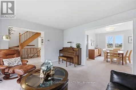 187 Alderlea Avenue Hamilton ON L0R 1W0