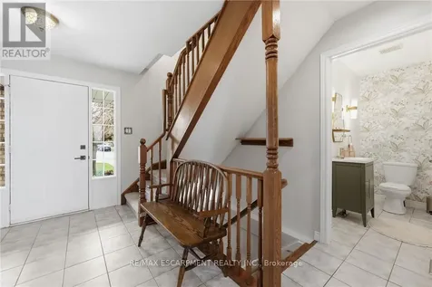 187 Alderlea Avenue Hamilton ON L0R 1W0