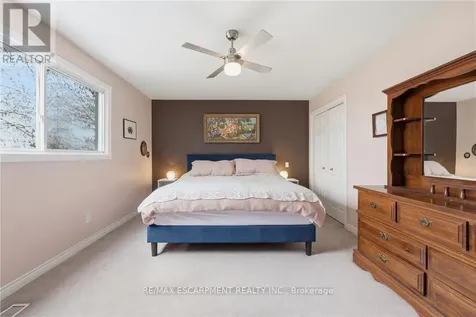 187 Alderlea Avenue Hamilton ON L0R 1W0