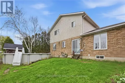 187 Alderlea Avenue Hamilton ON L0R 1W0