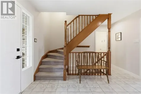 187 Alderlea Avenue Hamilton ON L0R 1W0