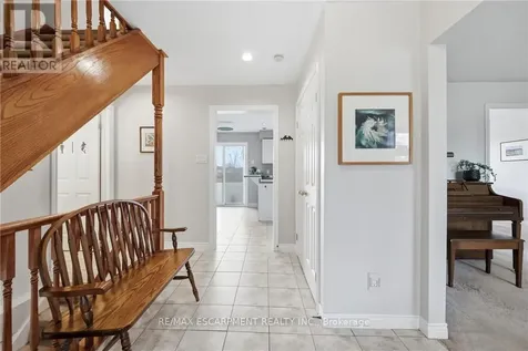 187 Alderlea Avenue Hamilton ON L0R 1W0