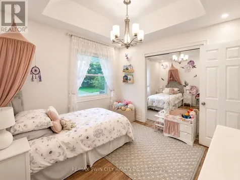 107 Rosslinn Road Cambridge ON N1S 3K3