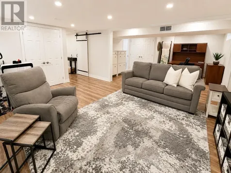 107 Rosslinn Road Cambridge ON N1S 3K3