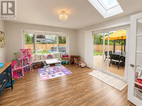 107 Rosslinn Road Cambridge ON N1S 3K3