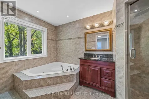1496 Tiny Beaches Road North Tiny ON L9M 0J2
