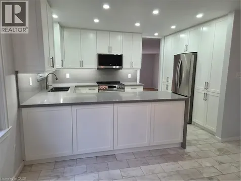 89 Elmsthorpe Avenue Toronto ON M5P 2L8