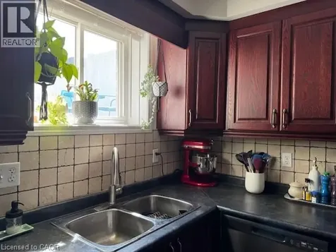 240 Westmeadow Drive Kitchener ON N2N 0A1