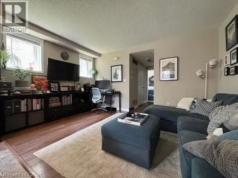 240 Westmeadow Drive Kitchener ON N2N 0A1