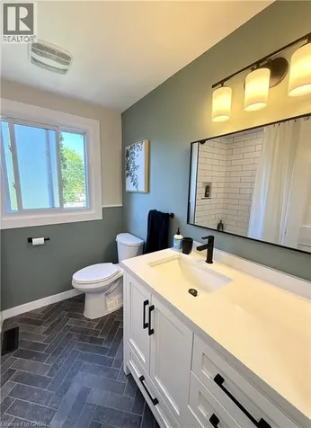 75 Lillian Drive Waterloo ON N2J 4J8