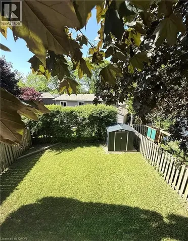 75 Lillian Drive Waterloo ON N2J 4J8