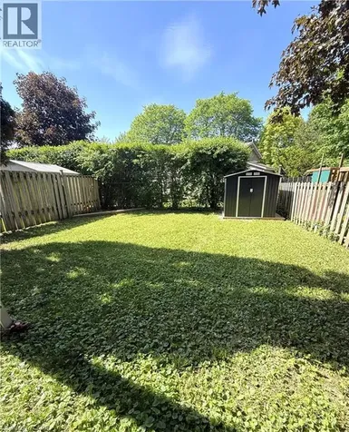 75 Lillian Drive Waterloo ON N2J 4J8
