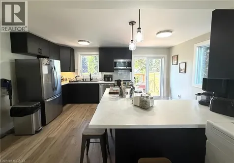 75 Lillian Drive Waterloo ON N2J 4J8