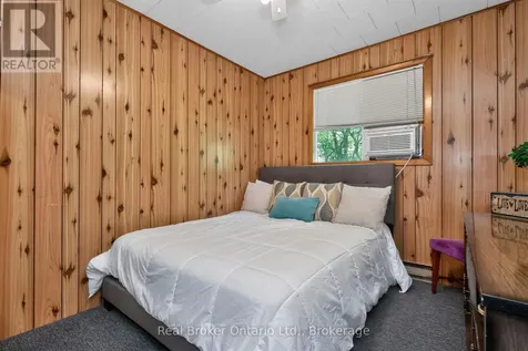 24 Poplar Drive Tiny ON L9M 0J2