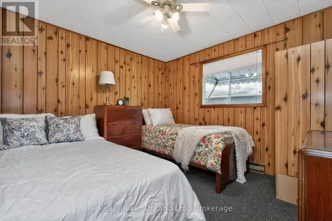 24 Poplar Drive Tiny ON L9M 0J2