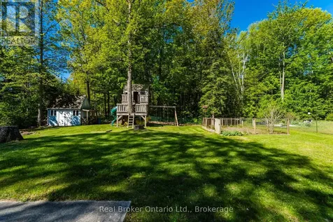 24 Poplar Drive Tiny ON L9M 0J2