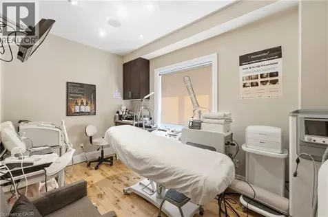 58 King Street West Stoney Creek ON L8G 1H8