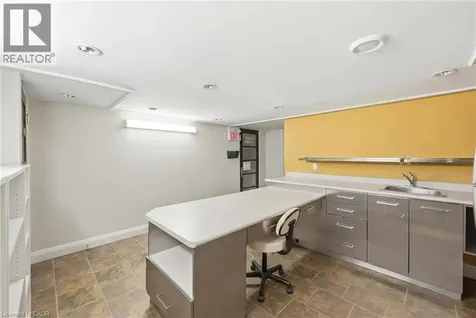 58 King Street West Stoney Creek ON L8G 1H8