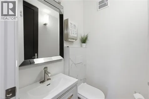 58 King Street West Stoney Creek ON L8G 1H8