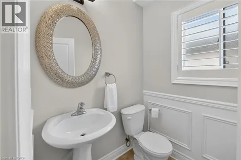 24 Heathcote Court Grimsby ON L3M 0A6