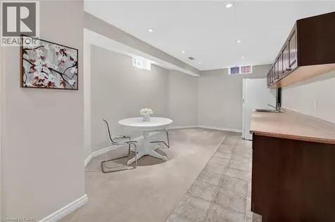 24 Heathcote Court Grimsby ON L3M 0A6