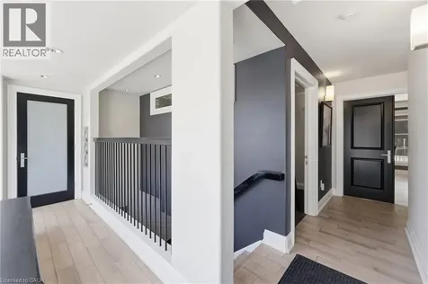 60 King Street West Stoney Creek ON L8G 1H8