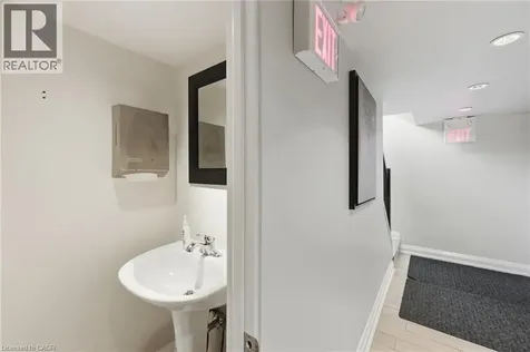 60 King Street West Stoney Creek ON L8G 1H8