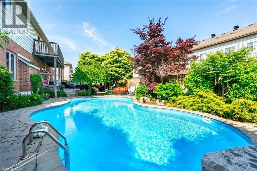 2338 Norland Drive Burlington ON L7L 7E6
