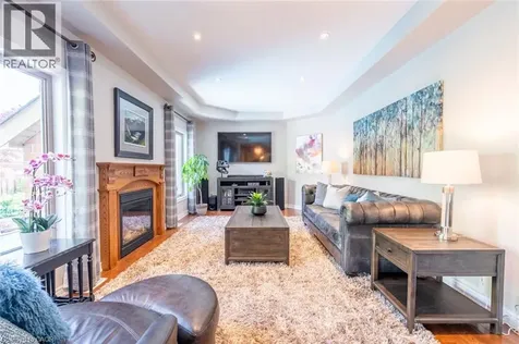 2338 Norland Drive Burlington ON L7L 7E6