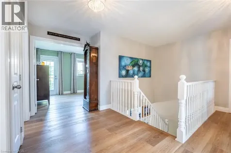 2338 Norland Drive Burlington ON L7L 7E6