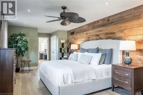 2338 Norland Drive Burlington ON L7L 7E6