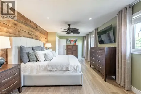 2338 Norland Drive Burlington ON L7L 7E6