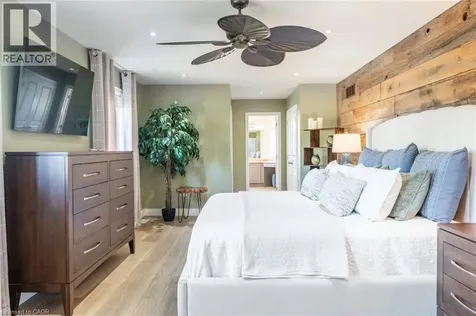 2338 Norland Drive Burlington ON L7L 7E6