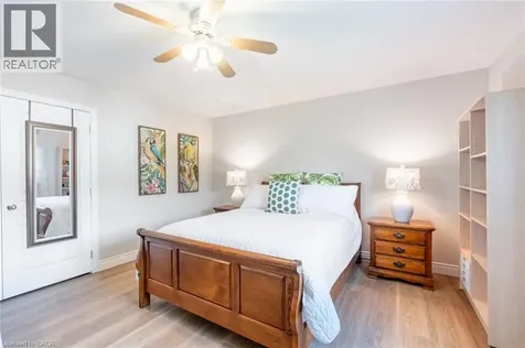 2338 Norland Drive Burlington ON L7L 7E6