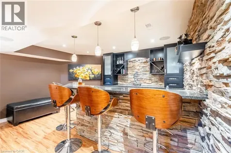2338 Norland Drive Burlington ON L7L 7E6