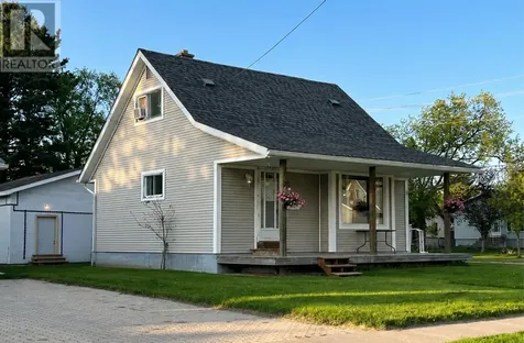 602 Third St W Fort Frances ON P9A 3B4