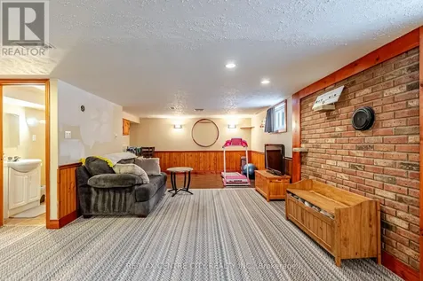 29 York Street Aylmer ON N5H 2G8