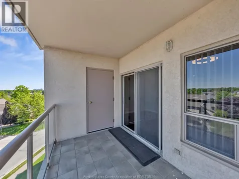 315 Village Grove Drive Tecumseh ON N8N 5G4
