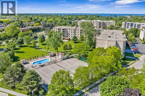 315 Village Grove Drive Tecumseh ON N8N 5G4