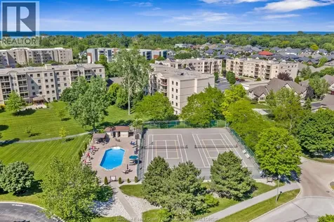 315 Village Grove Drive Tecumseh ON N8N 5G4