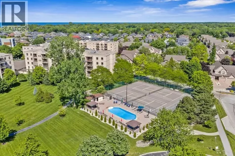 315 Village Grove Drive Tecumseh ON N8N 5G4