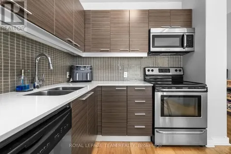 354 Gladstone Avenue Ottawa ON K2P 0R4