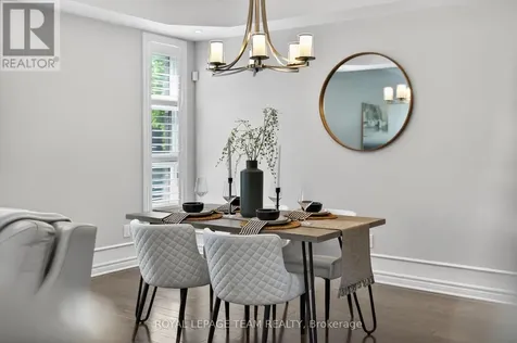 51 Bridle Crest Court Ottawa ON K2M 0H5