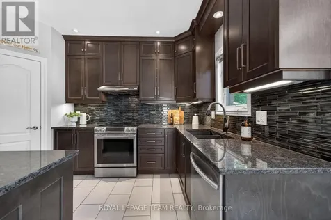51 Bridle Crest Court Ottawa ON K2M 0H5