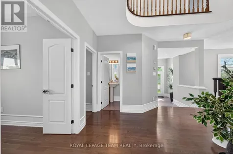 51 Bridle Crest Court Ottawa ON K2M 0H5