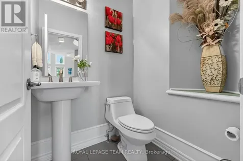 51 Bridle Crest Court Ottawa ON K2M 0H5
