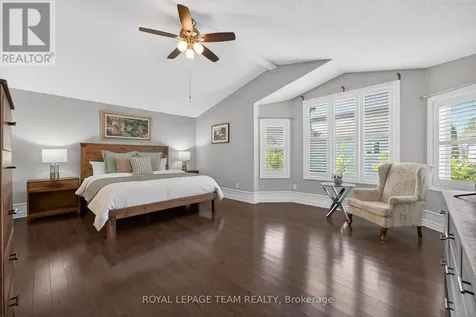 51 Bridle Crest Court Ottawa ON K2M 0H5