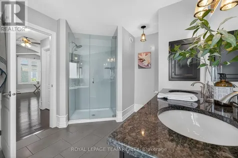 51 Bridle Crest Court Ottawa ON K2M 0H5